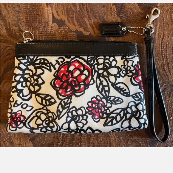 COACH POPPY DAISY GRAFFITI WRISTLET WALLET REMOVEABLE STRAP COIN PURSE POUCH - Picture 2 of 9